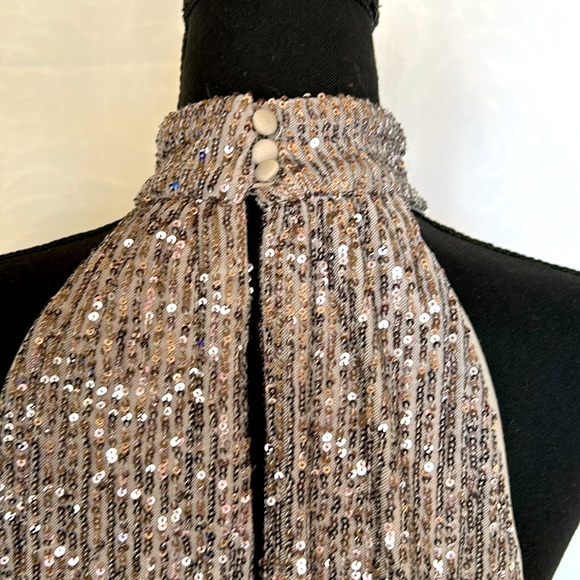 HALOGEN smocked pearl gray sequin high neck women’s holiday top. Size Medium. - Picture 9 of 11